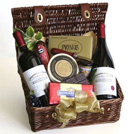Wine Picnic Getaway Basket with Zinfandel and Pinot Noir